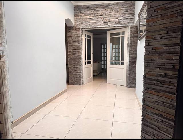4 BEDROOM HOUSE FOR SALE IN KAGISO